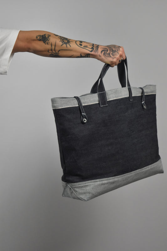 LA TOTE BAG